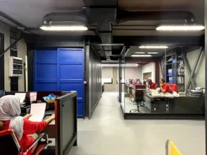 فضای داخلی هلدینگ PTC GROUP - بخش مالی و اداری