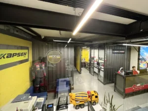 فضای داخلی هلدینگ PTC GROUP - بخش بازرگانی و فروش